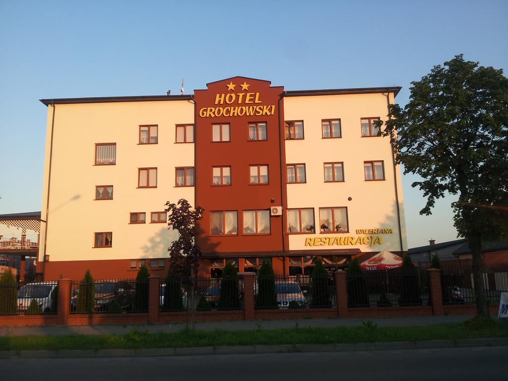 Hotel Grochowski Łuków Exterior foto